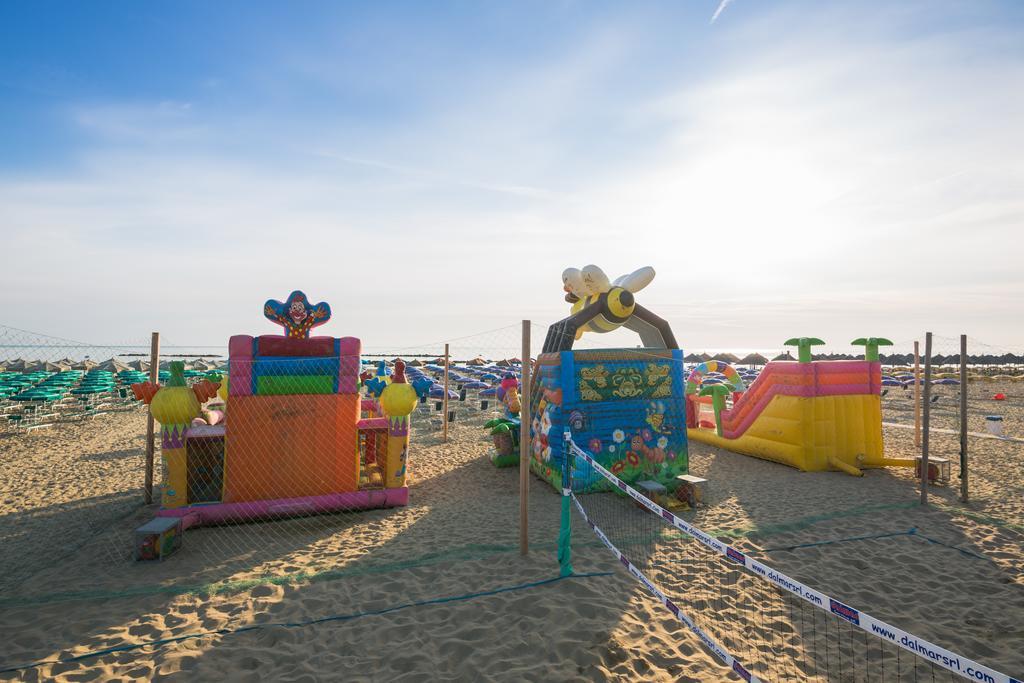 Hotel La Ninfea Монтесильвано Экстерьер фото